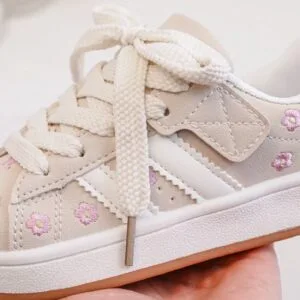 Sneakers| beige met bloem |