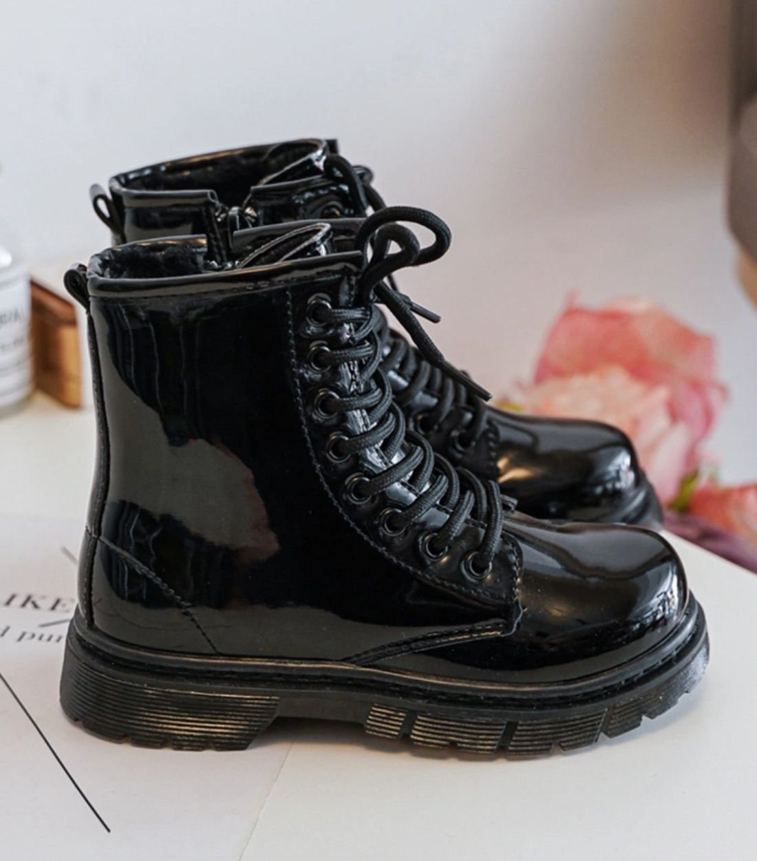 Stoere zwarte laklaarsjes met bont – maat 19 t/m 30