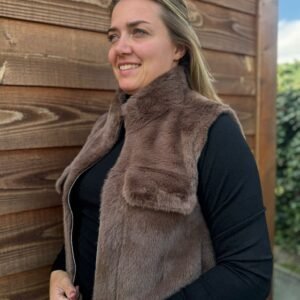 Gilet | fake fur | chocoladebruin